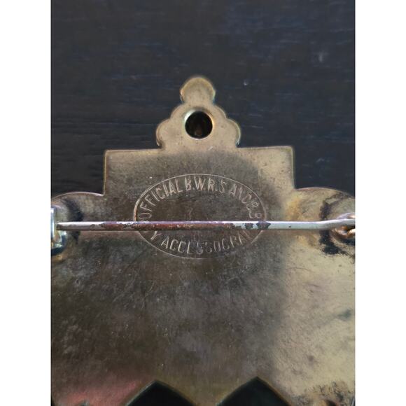 Vintage 1940s BWRS Bundles for Britain Accessocraft Coat of Arms Brooch Pin WWII - Picture 5 of 5